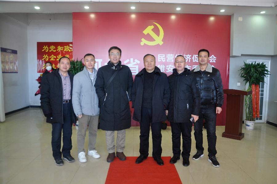 河北省民营经济发展促进会创会会长杨万国深入白沟办事处调研