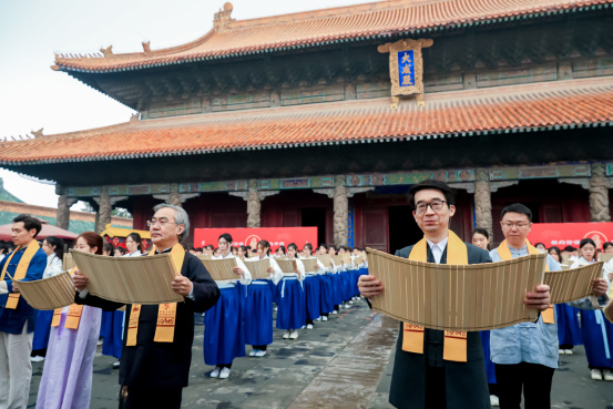 https://r.sinaimg.cn/large/article/ffb81471970920b015eec77bee30f419