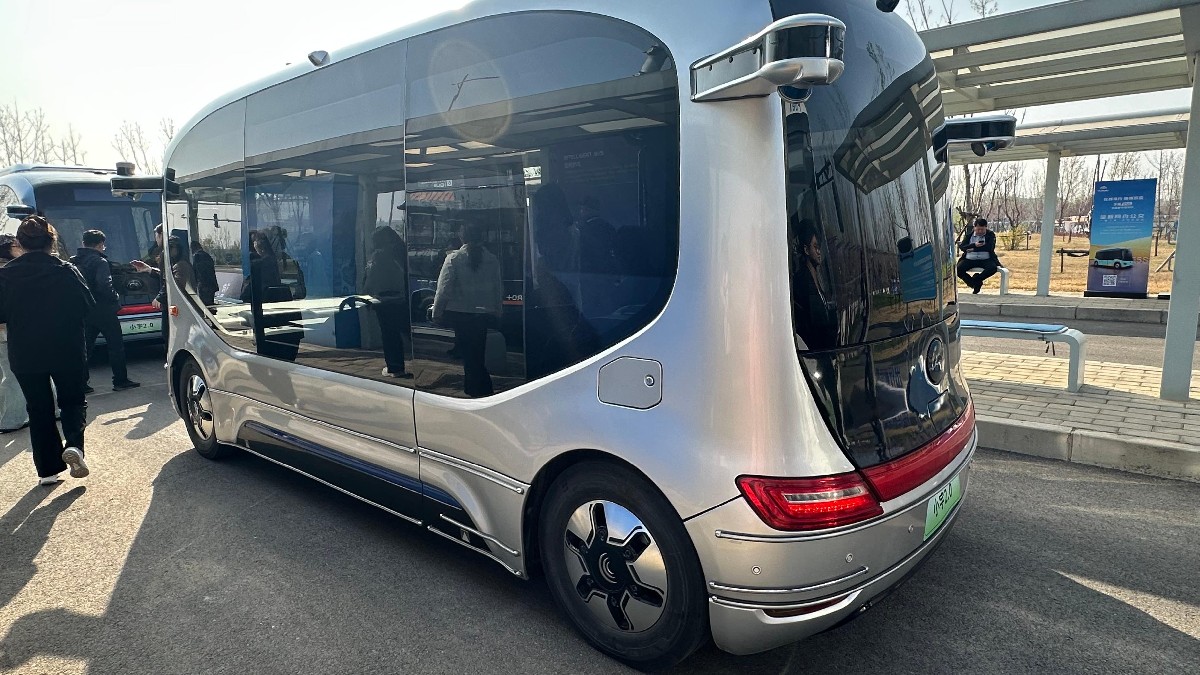 宇通“小宇”巴士L4级。人民网记者 王绍绍摄